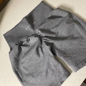 NVGTN bundle scrunched shorts & contour tights size M